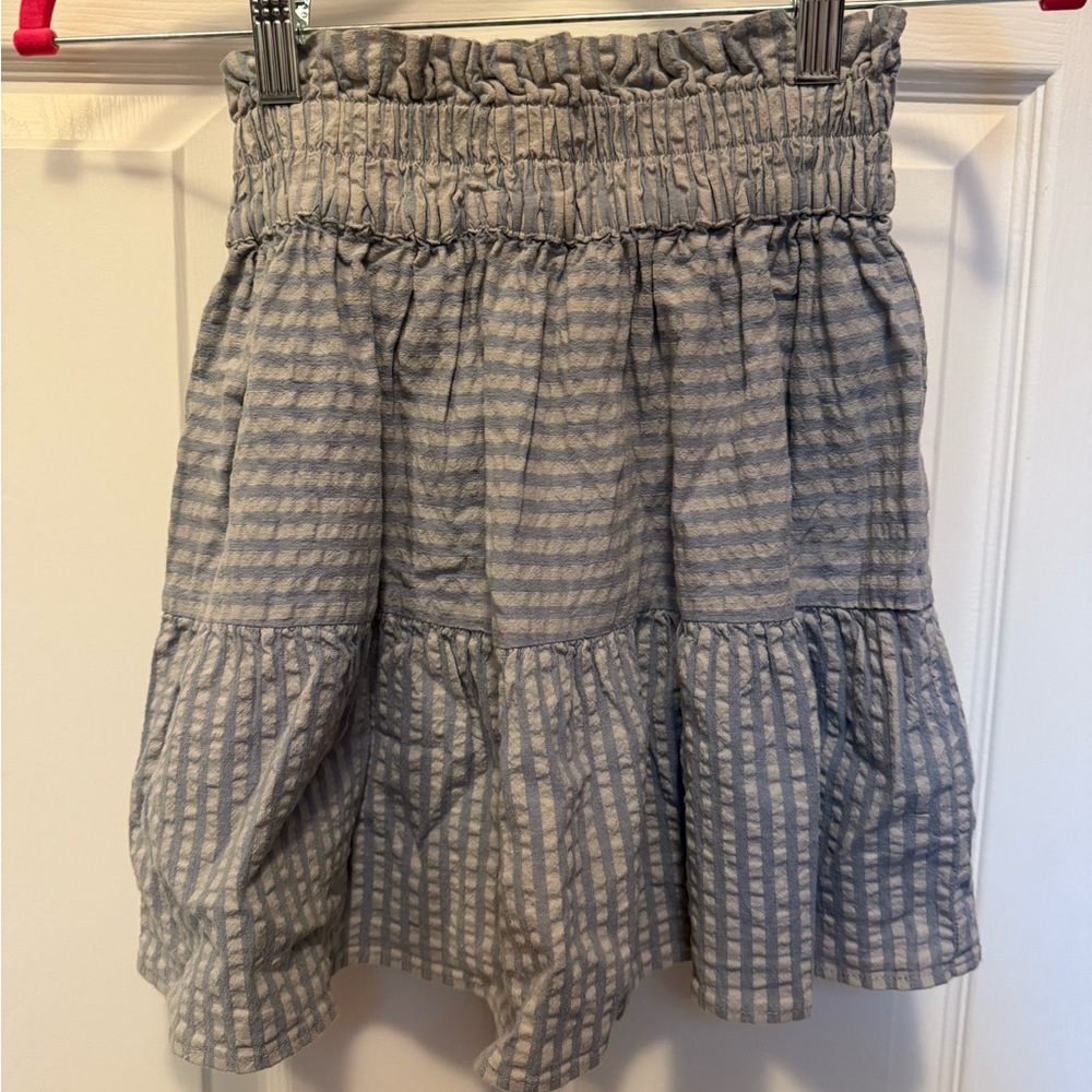 Chic Striped Mini Skirt in Blue/Gray